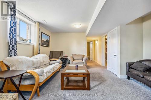 51 Mcguire Crescent, Tillsonburg, ON - Indoor Photo Showing Living Room