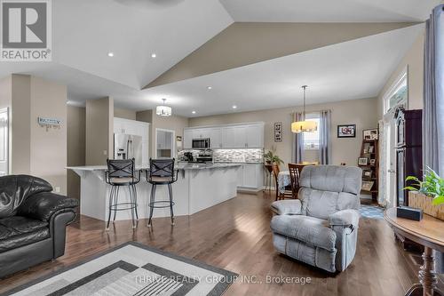 50 Fairview Drive, Lambton Shores (Arkona), ON - Indoor Photo Showing Living Room