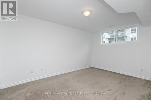 242 Gershwin, Ottawa, ON - Indoor Photo Showing Other Room