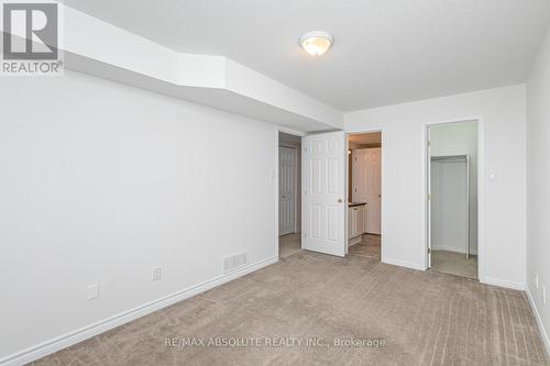 242 Gershwin, Ottawa, ON - Indoor Photo Showing Other Room