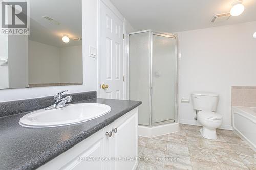 242 Gershwin, Ottawa, ON - Indoor Photo Showing Bathroom