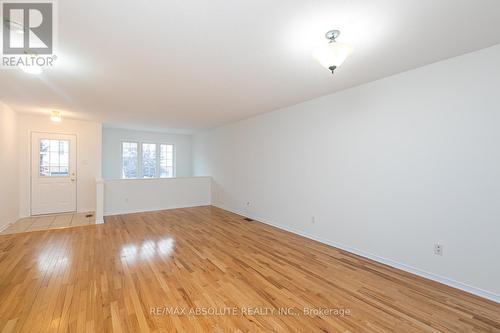 242 Gershwin, Ottawa, ON - Indoor Photo Showing Other Room