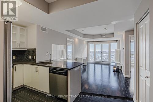 2802 - 195 Besserer Street, Ottawa, ON - Indoor Photo Showing Kitchen With Upgraded Kitchen