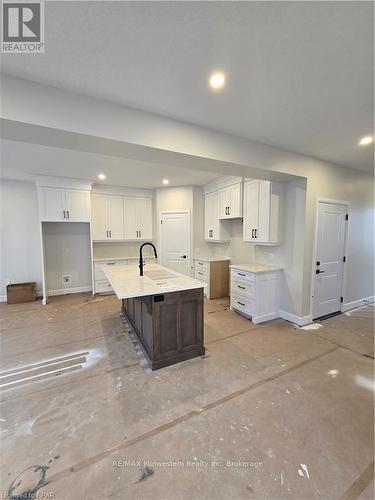 32 Roberts Street, Huron East (Seaforth), ON - Indoor Photo Showing Kitchen