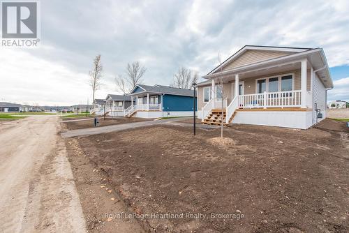 17 Bluffsview Boulevard, Ashfield-Colborne-Wawanosh (Ashfield Twp), ON - Outdoor With Deck Patio Veranda