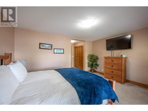 5401 Lakeshore Drive Unit# 104, Osoyoos, BC - Indoor Photo Showing Bedroom