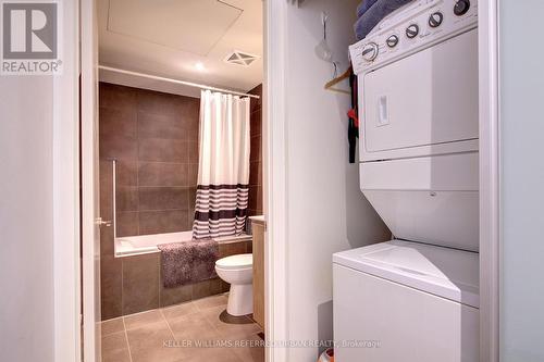 404 - 650 King Street W, Toronto, ON - Indoor Photo Showing Laundry Room