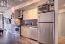 404 - 650 King Street W, Toronto, ON  - Indoor Photo Showing Kitchen 