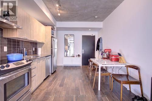 404 - 650 King Street W, Toronto, ON - Indoor Photo Showing Kitchen