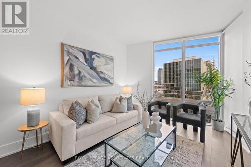 507 - 15 Merchants' Wharf, Toronto, ON - Indoor Photo Showing Living Room