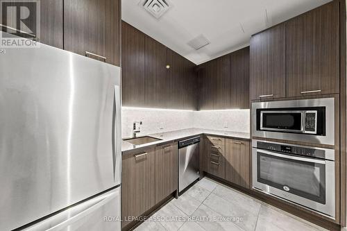 507 - 15 Merchants' Wharf, Toronto, ON - Indoor Photo Showing Kitchen With Upgraded Kitchen