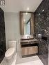 1101 - 11 Yorkville Avenue, Toronto, ON  - Indoor Photo Showing Bathroom 