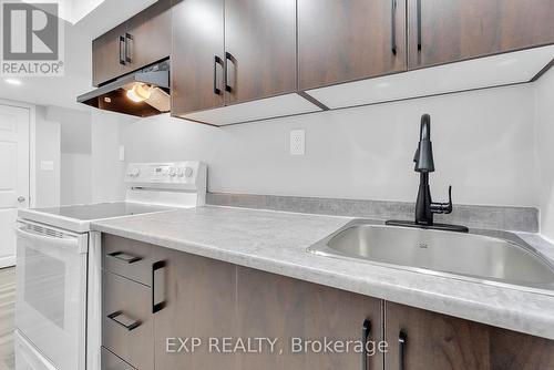 88 Waverley Road, Clarington, ON - Indoor Photo Showing Kitchen