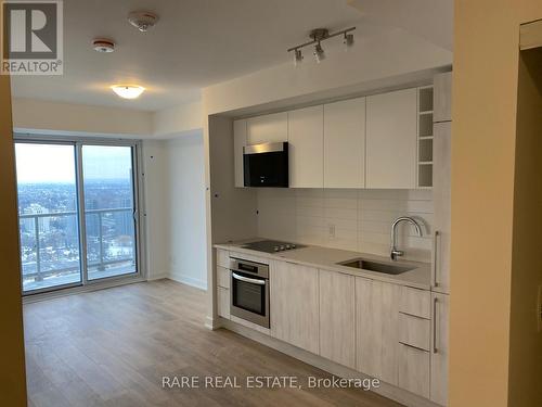 3320 - 2031 Kennedy Road, Toronto, ON - Indoor Photo Showing Kitchen