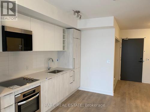 3320 - 2031 Kennedy Road, Toronto, ON - Indoor Photo Showing Kitchen With Upgraded Kitchen