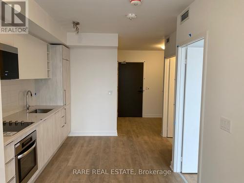 3320 - 2031 Kennedy Road, Toronto, ON - Indoor Photo Showing Kitchen