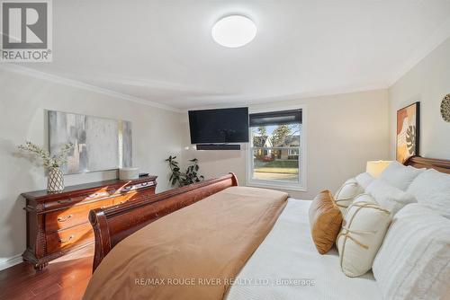 6 Guthrie Crescent, Whitby, ON - Indoor Photo Showing Bedroom