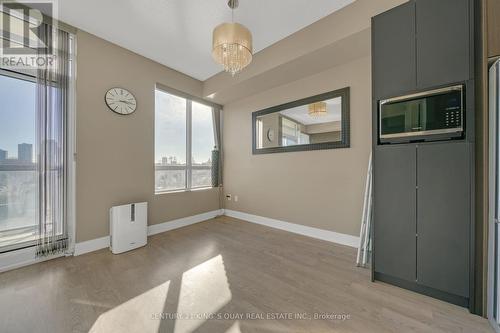 438 - 7608 Yonge Street, Vaughan, ON - Indoor Photo Showing Other Room