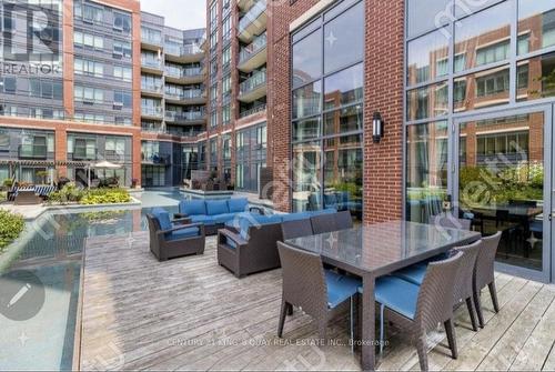 438 - 7608 Yonge Street, Vaughan, ON - Outdoor