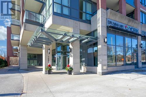 438 - 7608 Yonge Street, Vaughan, ON - Outdoor With Balcony