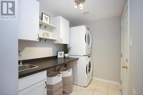 23 Laprade Square, Clarington (Bowmanville), ON - Indoor Photo Showing Laundry Room