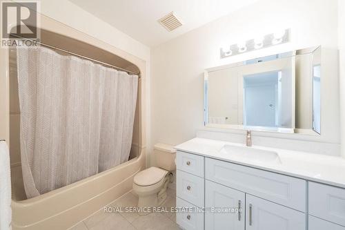 104 - 920 Ford Street, Peterborough (Otonabee), ON - Indoor Photo Showing Bathroom