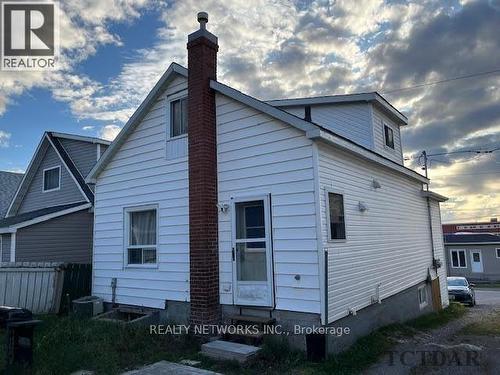 210 Laidlaw Street, Timmins, ON - Outdoor