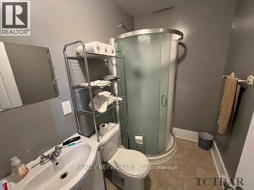 210 Laidlaw Street, Timmins, ON - Indoor Photo Showing Bathroom