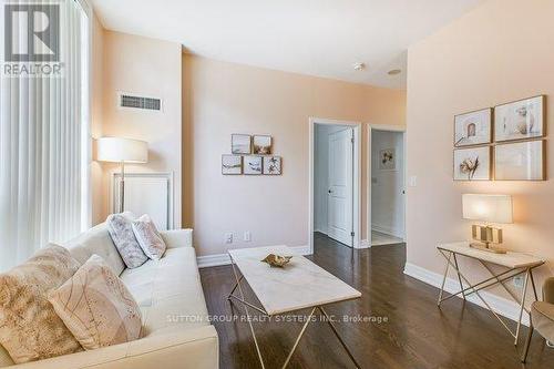 408 - 15 Rean Drive, Toronto, ON - Indoor Photo Showing Living Room