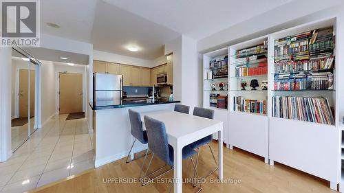 2507 - 4978 Yonge Street, Toronto, ON - Indoor Photo Showing Kitchen