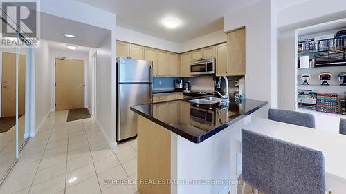 2507 - 4978 Yonge Street, Toronto, ON - Indoor Photo Showing Kitchen With Double Sink