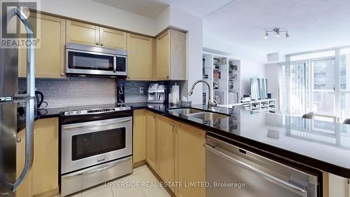 2507 - 4978 Yonge Street, Toronto, ON - Indoor Photo Showing Kitchen With Double Sink With Upgraded Kitchen