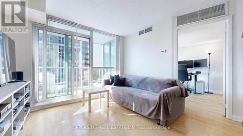 2507 - 4978 Yonge Street, Toronto, ON - Indoor Photo Showing Living Room