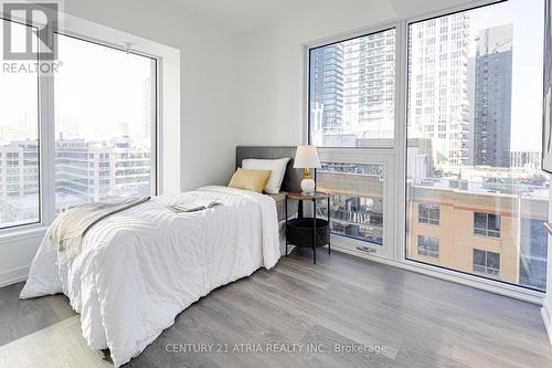 1915 - 82 Dalhousie Street, Toronto, ON - Indoor Photo Showing Bedroom