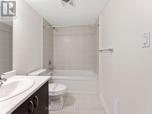 442 - 2789 Eglinton Avenue E, Toronto, ON - Indoor Photo Showing Bathroom