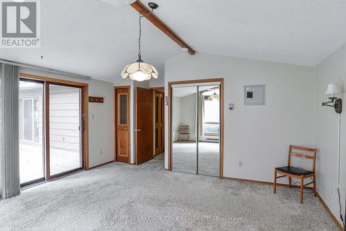 12 South Island Trail, Ramara, ON - Indoor Photo Showing Other Room