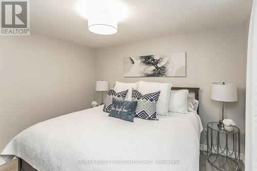 20 Chelvin Drive, Halton Hills, ON - Indoor Photo Showing Bedroom