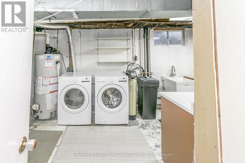 20 Chelvin Drive, Halton Hills, ON - Indoor Photo Showing Laundry Room