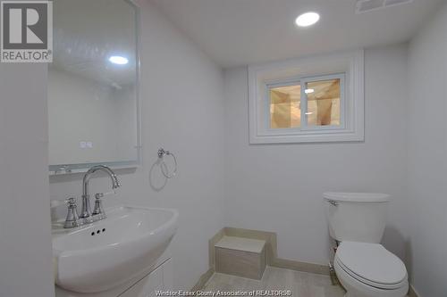 1076 Janette Avenue Unit# Lower, Windsor, ON - Indoor Photo Showing Bathroom