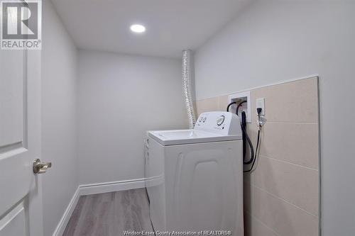 1076 Janette Avenue Unit# Lower, Windsor, ON - Indoor Photo Showing Laundry Room