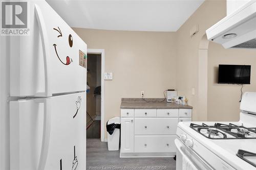 1535 Goyeau Street, Windsor, ON - Indoor Photo Showing Kitchen