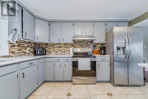 209 Cotterie Park, Leamington, ON - Indoor Photo Showing Kitchen