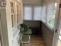 View of sunroom / solarium - 