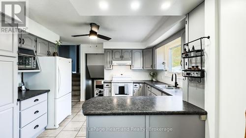 138 Sunset Drive, Goderich (Goderich Town), ON - Indoor Photo Showing Kitchen With Double Sink