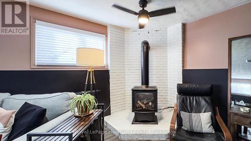 138 Sunset Drive, Goderich (Goderich Town), ON - Indoor Photo Showing Bedroom