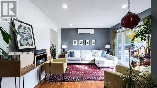 138 Sunset Drive, Goderich (Goderich Town), ON - Indoor Photo Showing Living Room