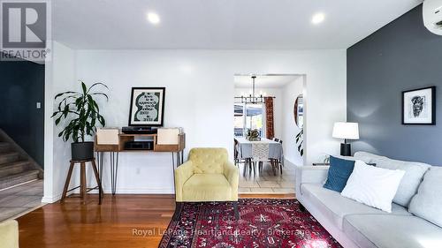 138 Sunset Drive, Goderich (Goderich Town), ON - Indoor Photo Showing Living Room