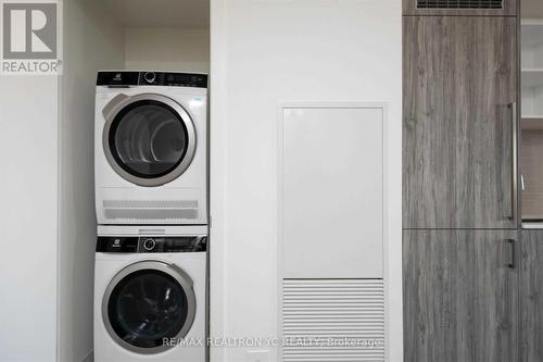 1801 - 138 Downes Avenue, Toronto, ON - Indoor Photo Showing Laundry Room