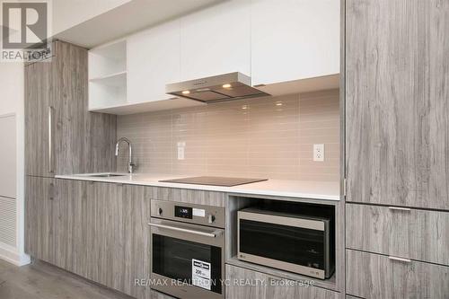 1801 - 138 Downes Avenue, Toronto, ON - Indoor Photo Showing Kitchen