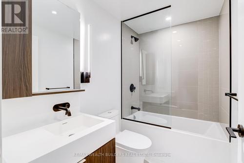 309 - 117 Broadway Avenue N, Toronto, ON - Indoor Photo Showing Bathroom